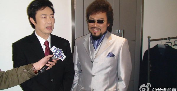 费玉清和张菲是什么关系