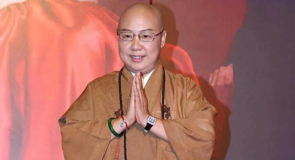 费玉清和张菲是什么关系