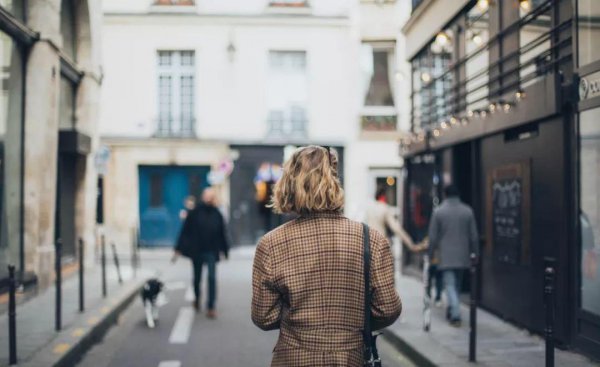 当一个男人开始心疼一个女人
