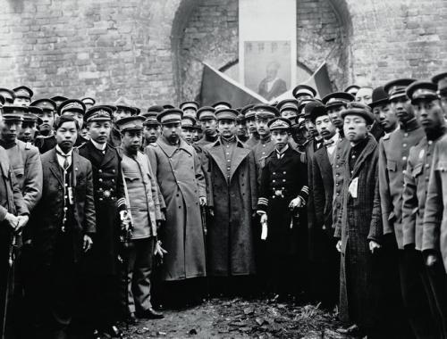 谁是中山装的创始人