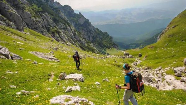 户外徒步正能量感悟句子