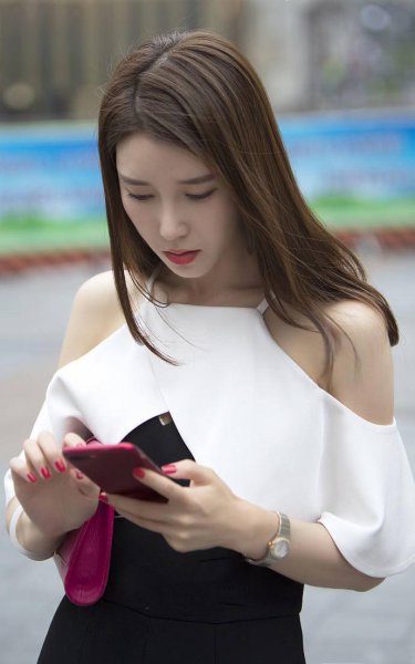 连体裤搭配什么鞋子好看