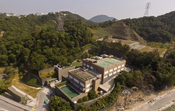 林青霞现任丈夫是谁