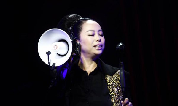 黄绮珊个人简历资料