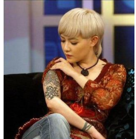 范晓萱摘除子宫是真的吗