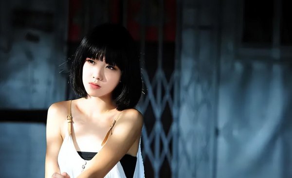 颜卓灵个人资料介绍