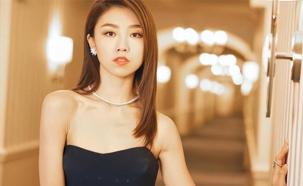 颜卓灵个人资料介绍