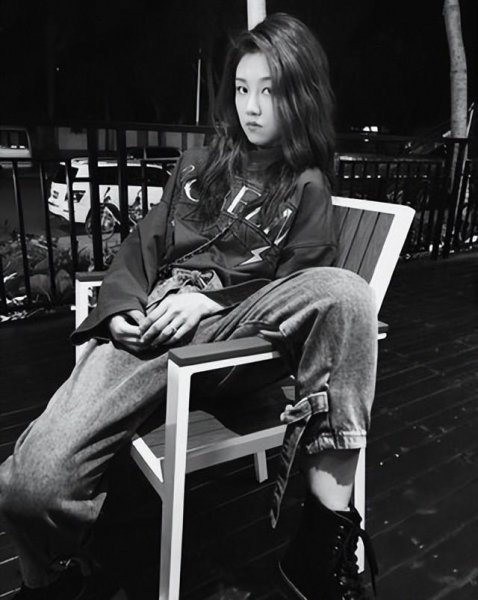 颜卓灵个人资料介绍