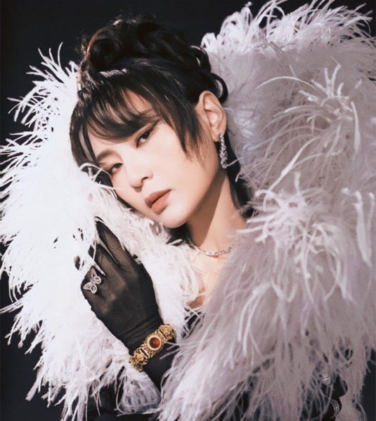 流行歌手周笔畅哪里人