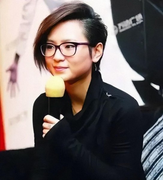 流行歌手周笔畅哪里人