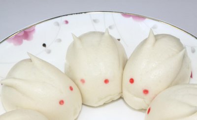 一个馒头相当于几碗米饭 减肥吃馒头好还是米饭热量更高