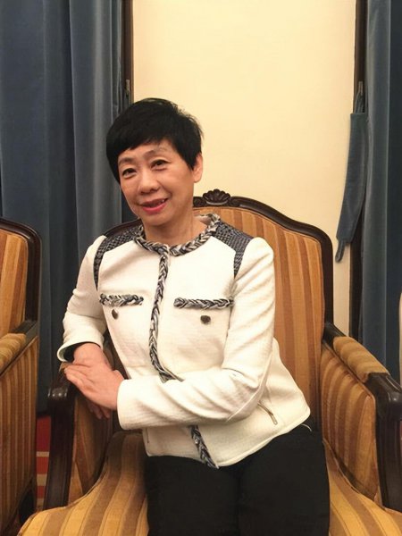 导演郑晓龙有过几任妻子