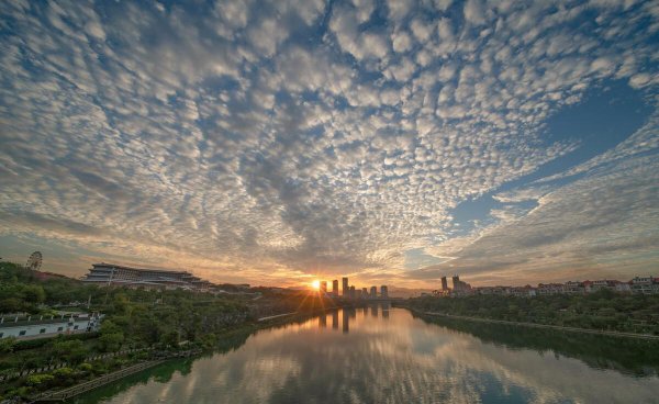 地震云长什么样子图片