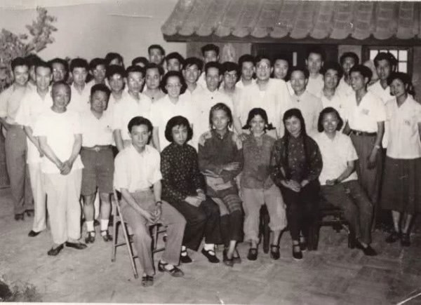 我国第一部电视剧是什么名字