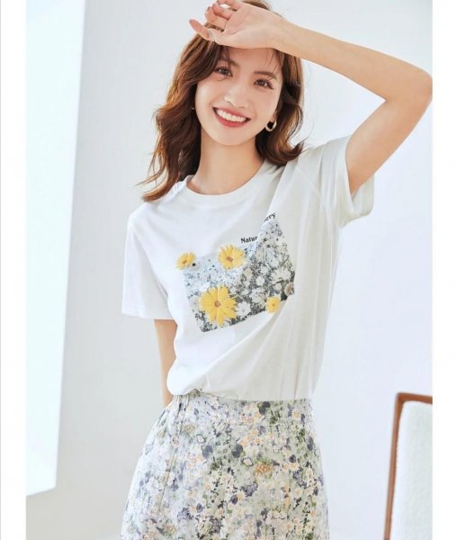 花裙子配什么上衣好看图片