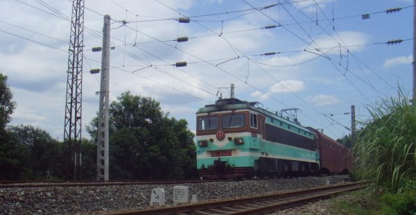 我国第一条电气化铁路是哪一条