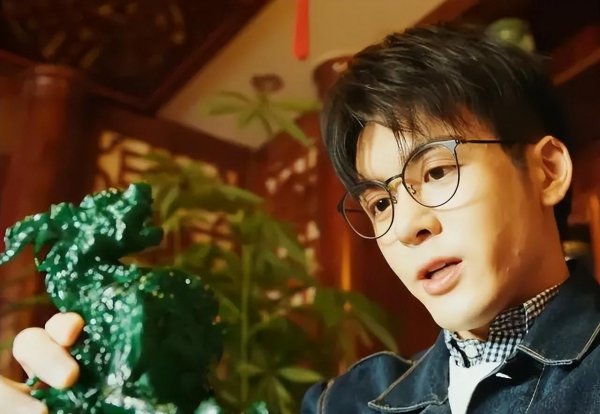 小哥在陨玉里经历了什么