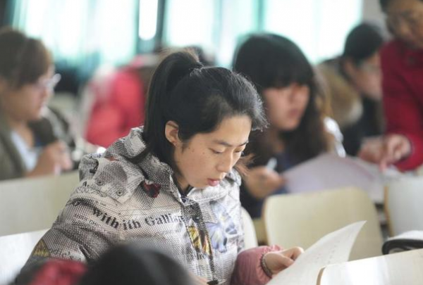 六级和考研英语哪个难度大一些