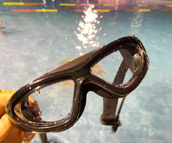 泳镜起雾如何处理