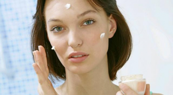 化妆品搓泥是怎么回事