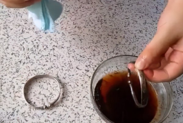 银饰氧化了怎么清洗