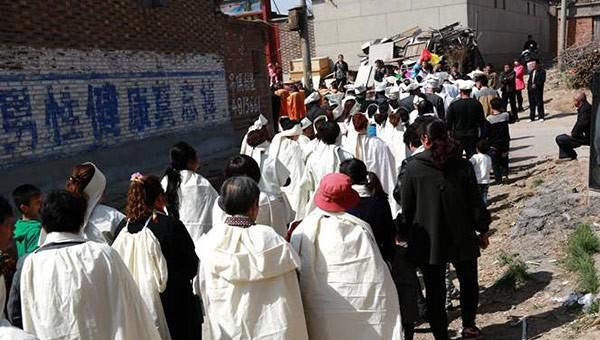 披麻戴孝的孝布怎么处理