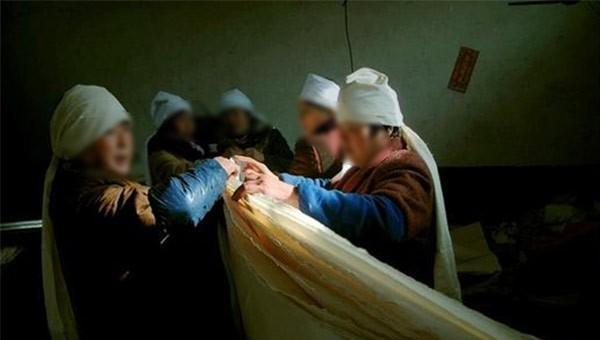 披麻戴孝的孝布怎么处理