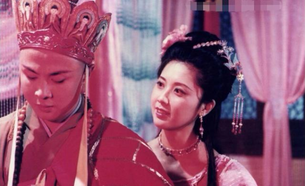 女演员朱琳个人资料简介