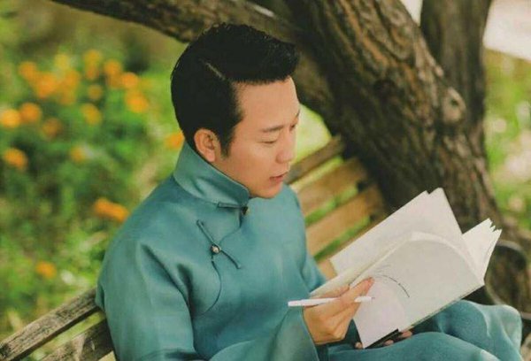 唱歌的李玉刚的妻子是谁