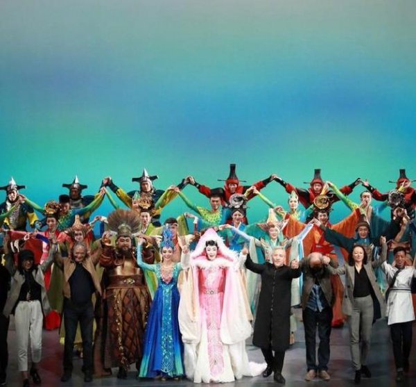 唱歌的李玉刚的妻子是谁