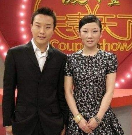 唱歌的李玉刚的妻子是谁