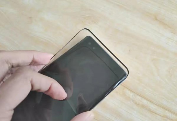 曲面屏手机怎么贴膜