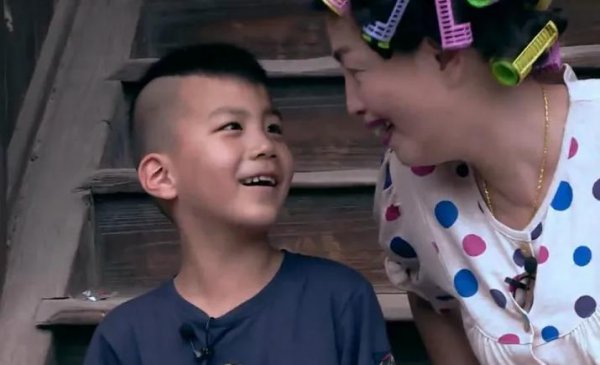 胡皓康个人资料简介