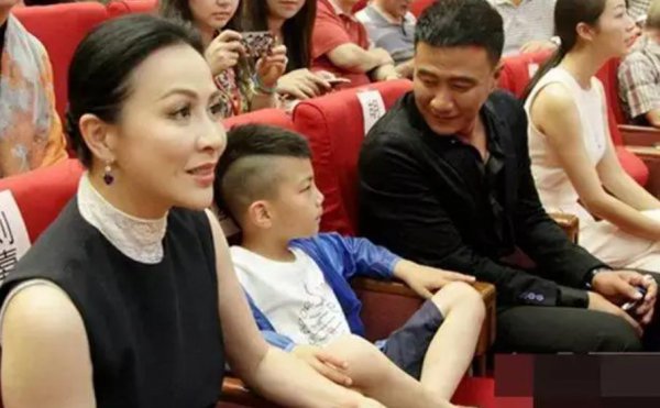 胡皓康个人资料简介