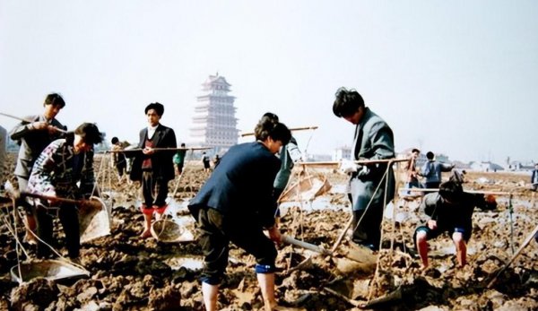 华西村是怎么富起来的