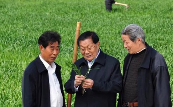 华西村是怎么富起来的