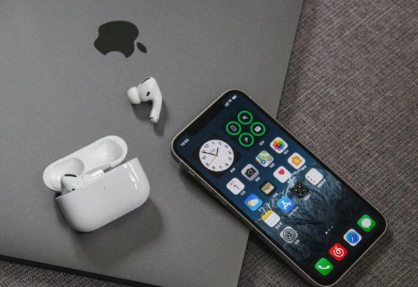 苹果闪退原因是什么造成的