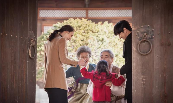 财产全部给儿子却要女儿赡养合理吗