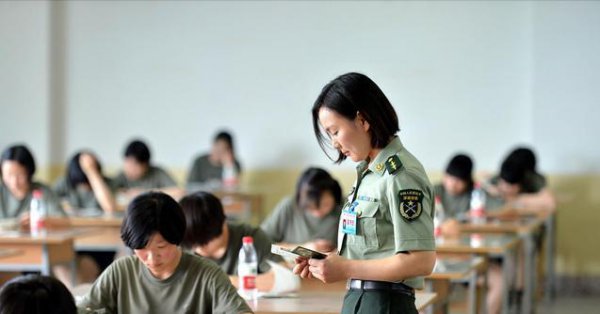 大专当兵大二走还是大三走