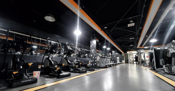 一个人去健身房尴尬吗