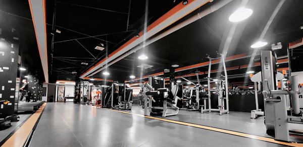 一个人去健身房尴尬吗