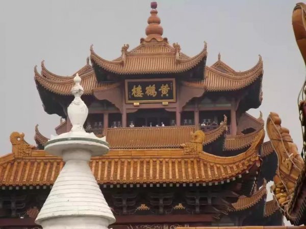 黄鹤楼位于湖北的哪个城市