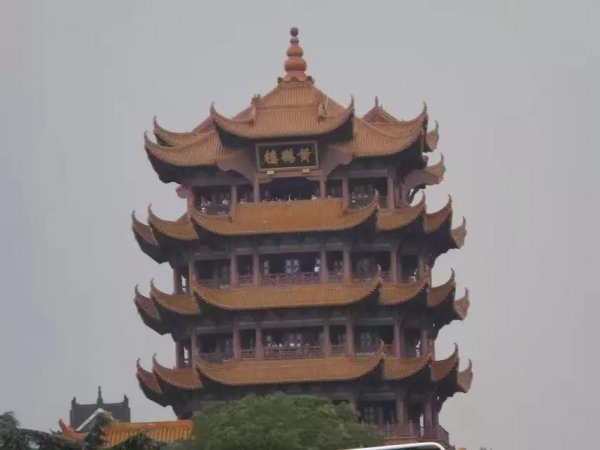 黄鹤楼位于湖北的哪个城市