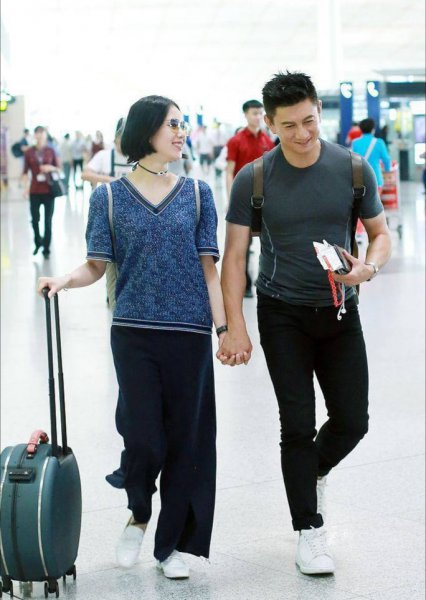 吴奇隆比刘诗诗大几岁