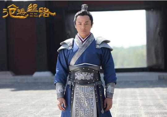 姬他与张嘉译的关系是什么