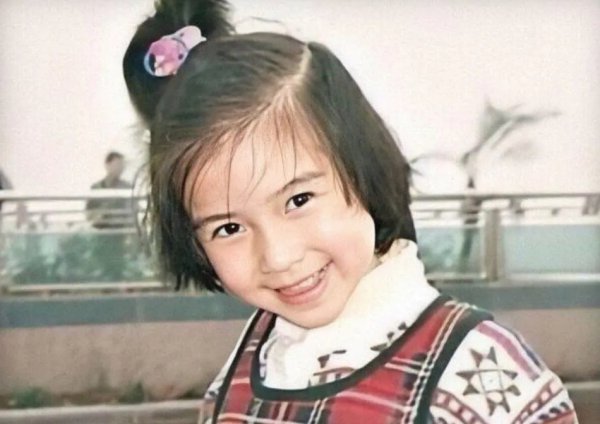 杨颖是哪国混血儿