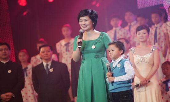 鞠萍现任老公是谁