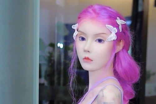 中国第一芭比迪丽拉整过容吗