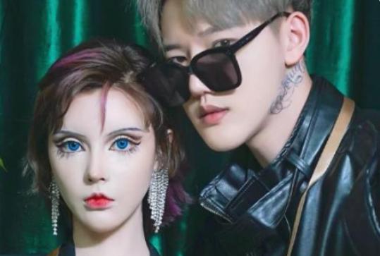 中国第一芭比迪丽拉整过容吗