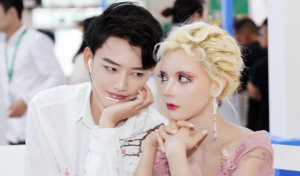 中国第一芭比迪丽拉整过容吗